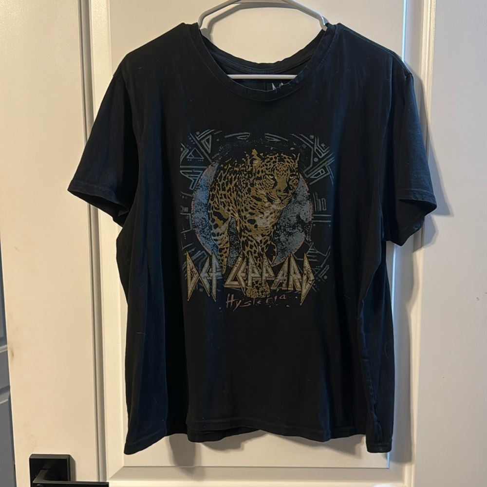 Def Leppard tee